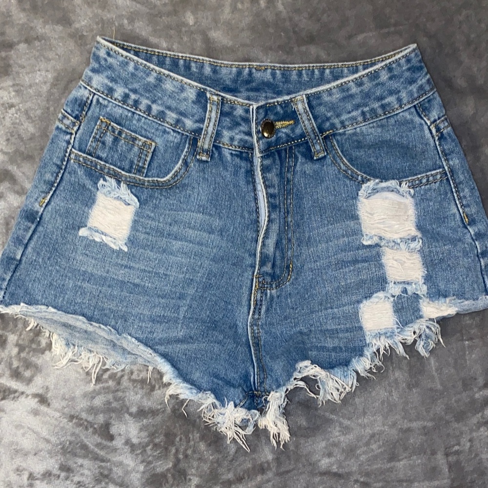 Trendy Frayed Hem Blue Jean Shorts
